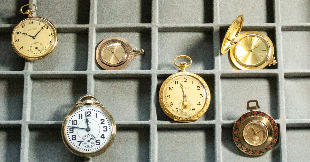 Vintage Pocket Watches available on DeMesy.com