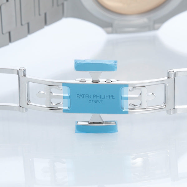 Patek Philippe & Co. Nautilus Men's Watch 5726/1A-014