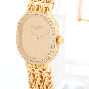 Vintage Patek Philippe 18k Yellow Gold Ladies Watch Ref. 4581-3