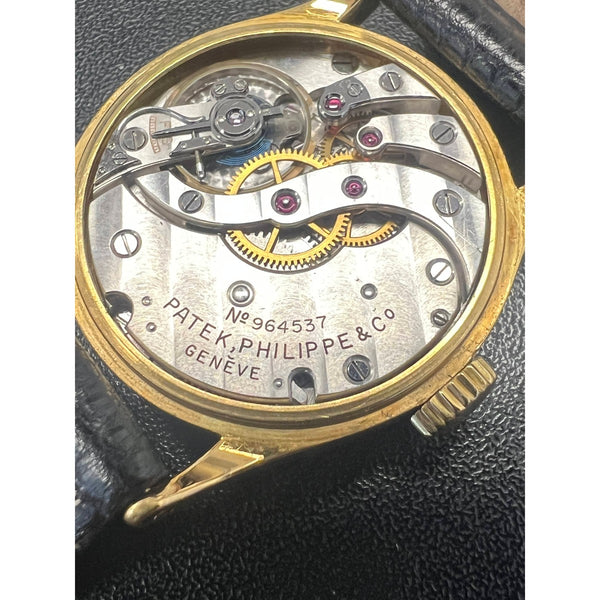 Vintage Patek Philippe Calatrava Yellow Gold Men's Watch Ref. 96 – Image 4