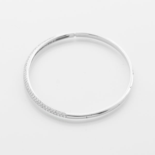 Beautiful 18K White Gold Sparkling Diamond Cuff Bracelet 1.5 cts.