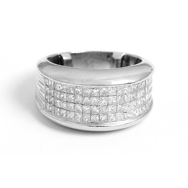 Sparkling 14k White Gold and Diamond Ring