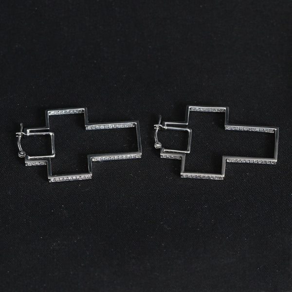 14K White Gold Cross Shaped Hoops 1.32 cts
