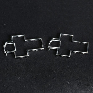 14K White Gold Cross Shaped Hoops 1.32 cts