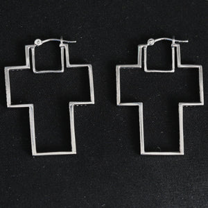 14K White Gold Cross Shaped Hoops 1.32 cts