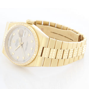 Extremely Rare Rolex Oysterquartz Pyramid 18k Gold Watch 19028