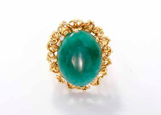 Beautiful Yellow Gold Jade Ring Sz. 5.75