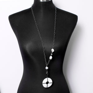 Beautiful Pearl and Diamond Pendant Necklace