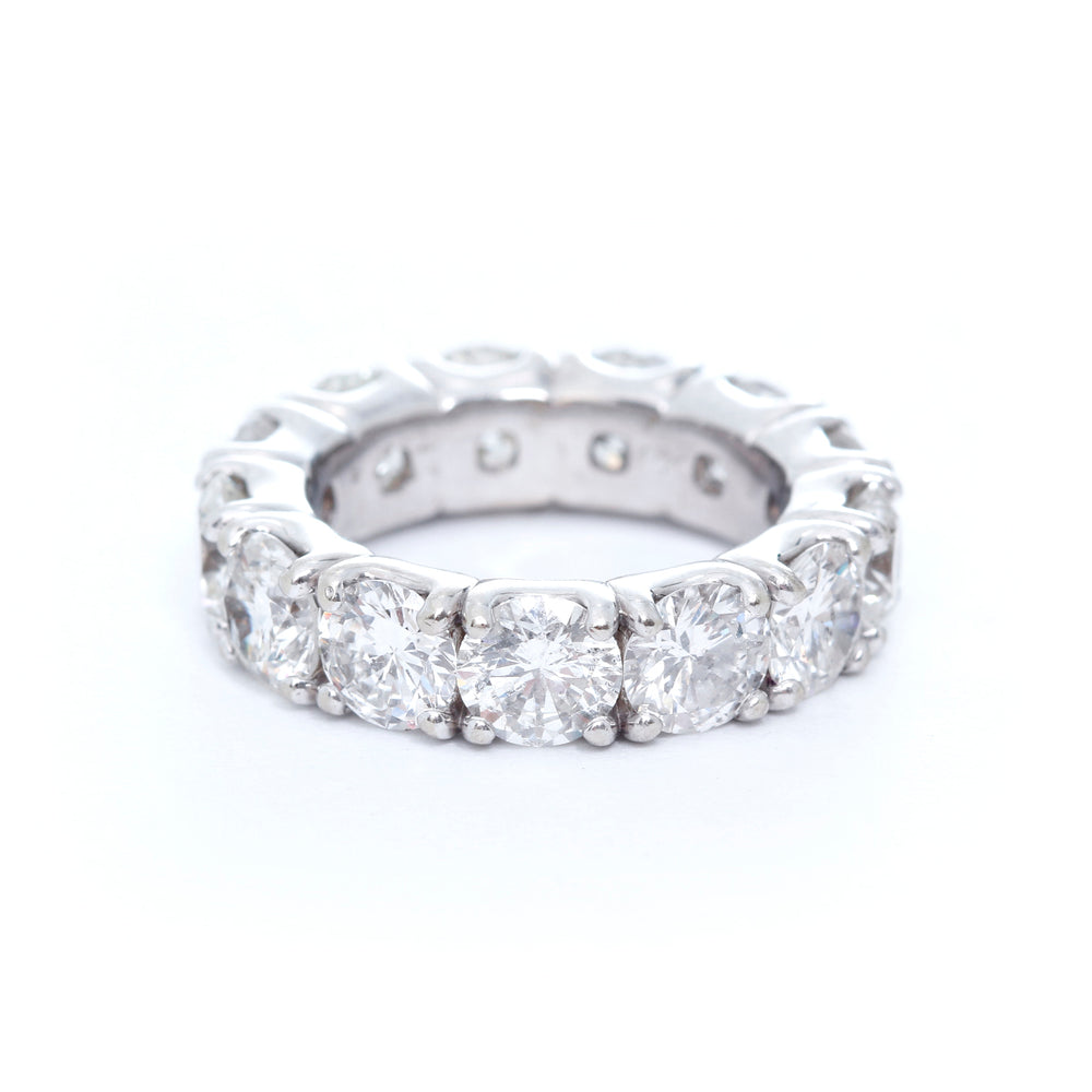 18K White Gold Diamond Eternity Band Size 6