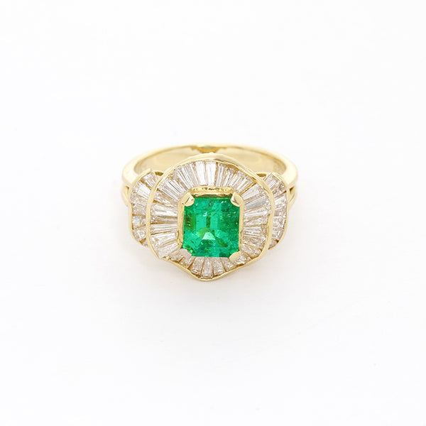18K Yellow Gold Emerald and Diamond Ring SZ. 6.75