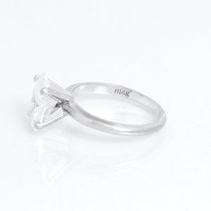 Oval Diamond Ring Set in 18K White Gold 2 cts Size 5 3/4