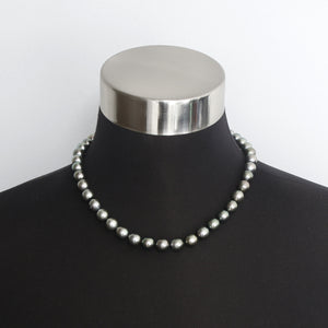 Stunning Tahitian Pearl Necklace with White Gold Clasp