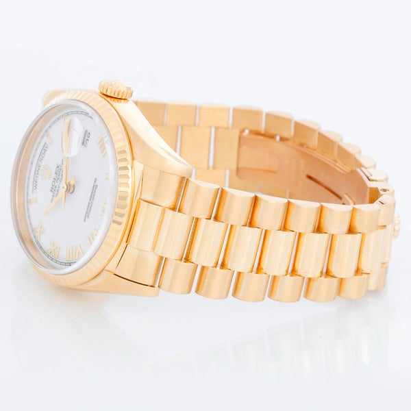 Men's  18k Gold  Rolex President Day-Date Watch 18238 White Roman Dial