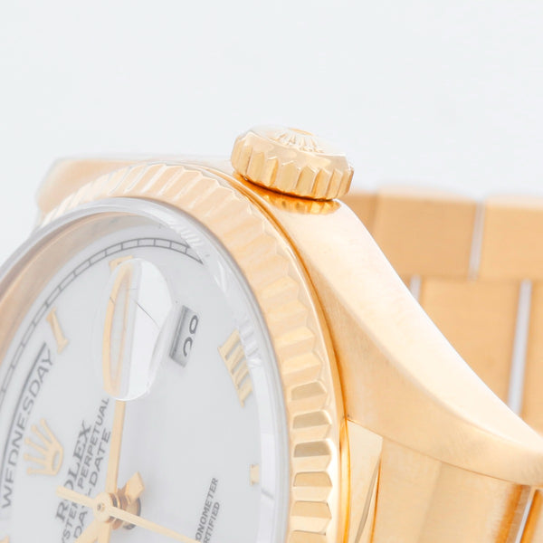 Men's  18k Gold  Rolex President Day-Date Watch 18238 White Roman Dial