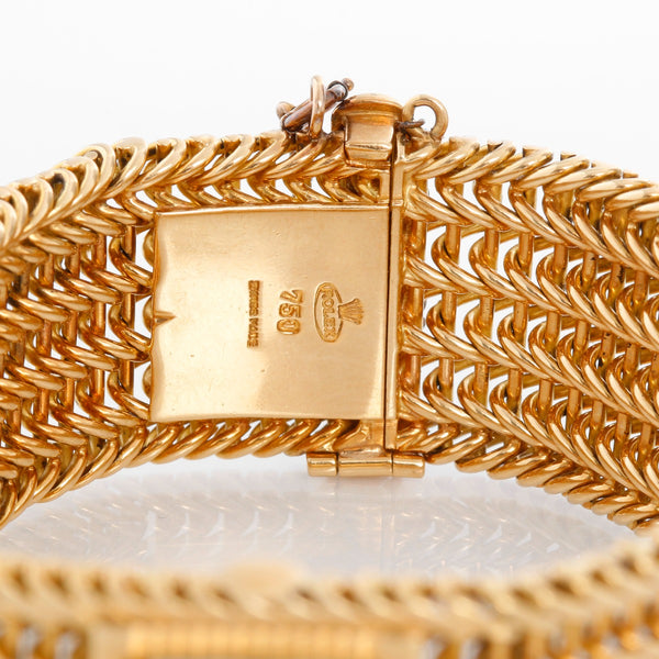 Vintage Ladies 18k Yellow Gold Square Ladies Watch on Mesh Bracelet