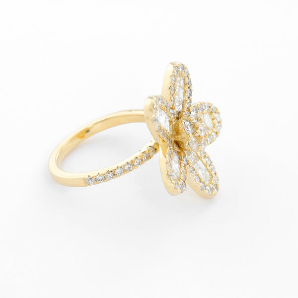 14K Yellow Gold Flower Diamond Ring Size 7 1/4