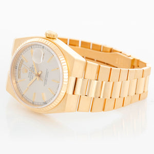 Rolex Oysterquartz President Day-Date Men's 18k Gold Watch 19018