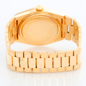 Rolex Oysterquartz Men's 18K Gold President Champagne Dial Watch 19018