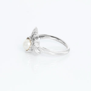Vintage Avon 1974 Fan Fare Silver Pearl and Crystal Rhinestone Ring Size 5 – Image 2