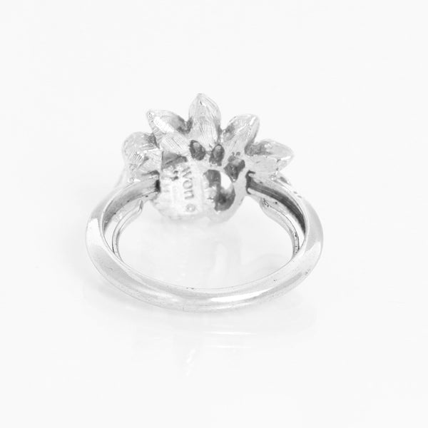 Vintage Avon 1974 Fan Fare Silver Pearl and Crystal Rhinestone Ring Size 5 – Image 3