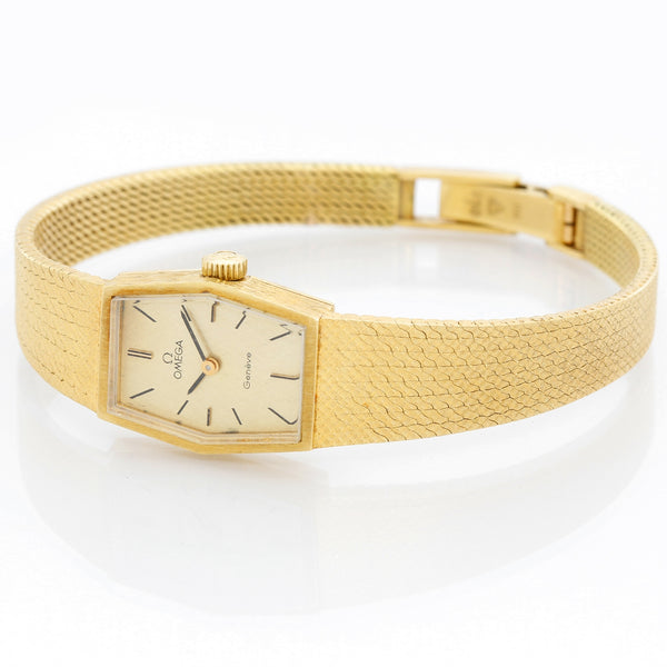 Omega 18K Yellow Gold Classic Watch  Ref 8261