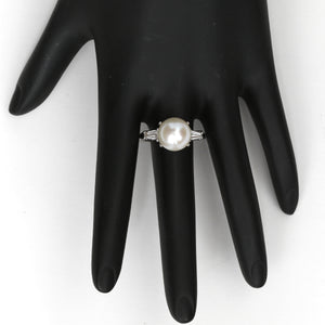 Platinum Pearl and White Gold Diamond Ring