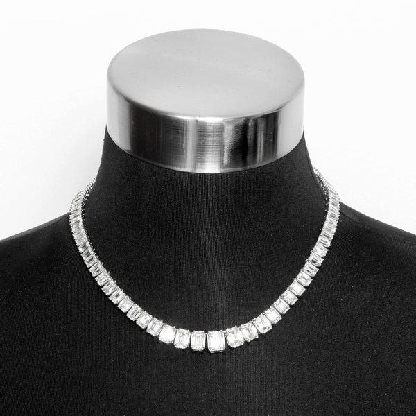Stunning Emerald Cut Diamond Platinum Necklace – Image 3