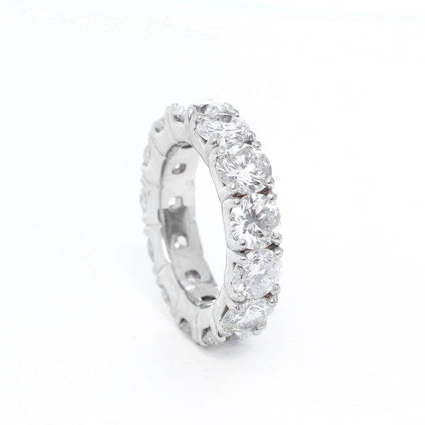 18K White Gold Diamond Eternity Band Size 6