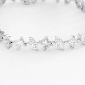 Stunning 18K White gold Tennis Bracelet 13.39 cts.