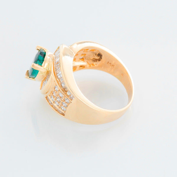 Emerald and Diamond Fashion 14K Yellow Gold Ring Size 7 1/4