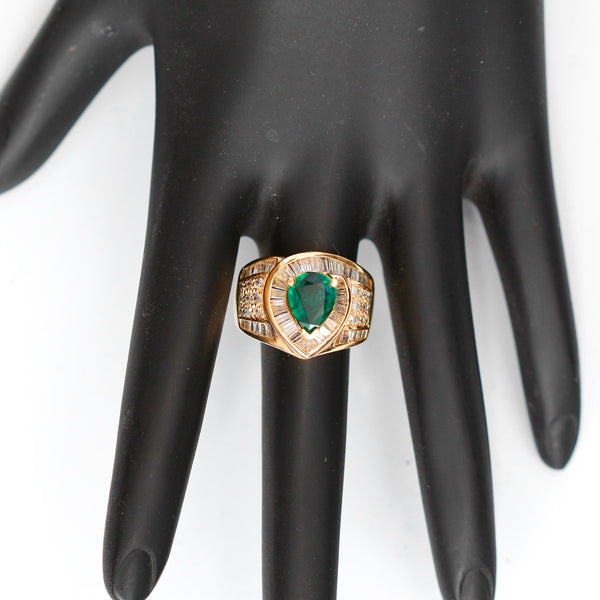 Emerald and Diamond Fashion 14K Yellow Gold Ring Size 7 1/4