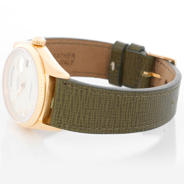 18k Gold Rolex President Day-Date Men's Watch 18238 Cream Dial