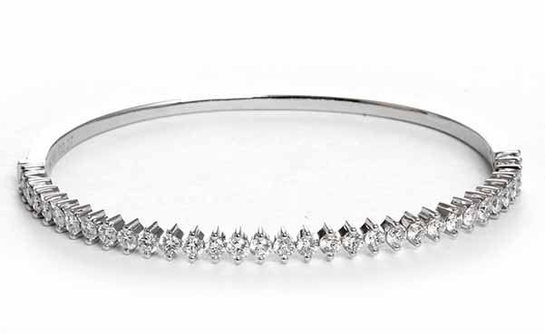 Beautiful 18K White Gold Diamond Bangle Bracelet