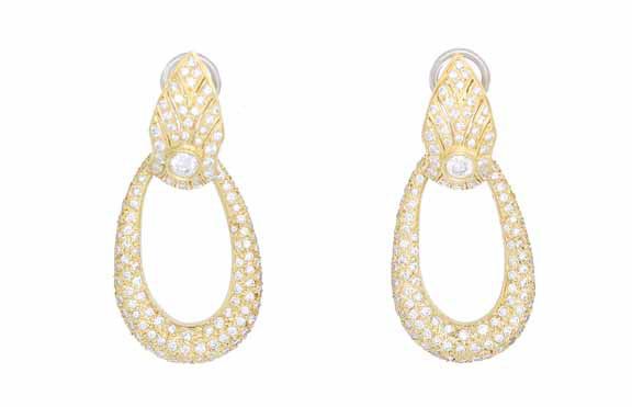 Stunning Diamond and 14k Yellow gold Earrings