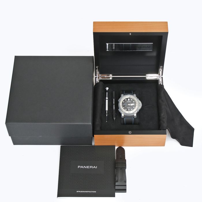 Panerai Luminor Submersible 1950 Men s Titanium Watch PAM 01305