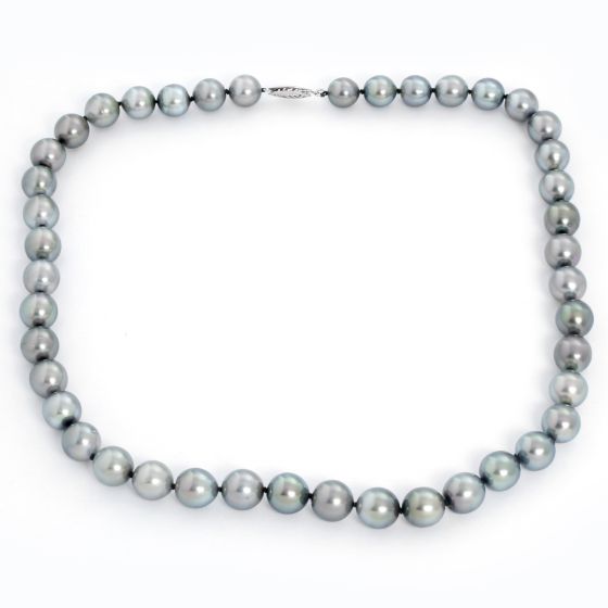 Stunning Tahitian Pearl Necklace with White Gold Clasp
