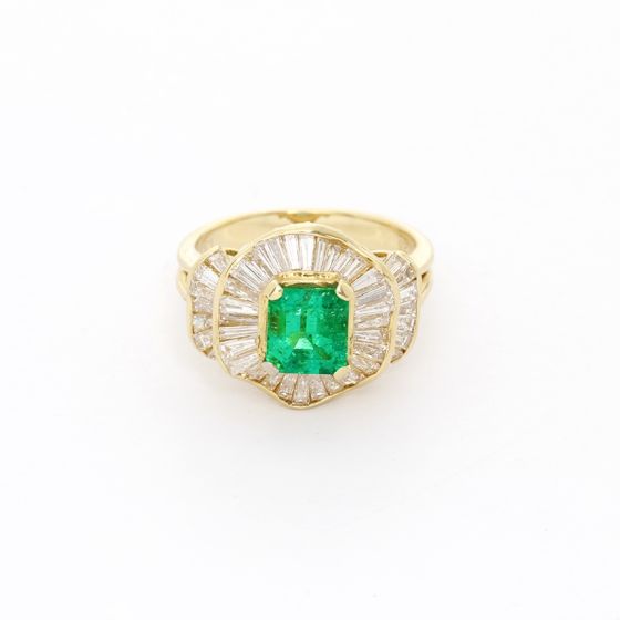 18K Yellow Gold Emerald and Diamond Ring SZ. 6.75