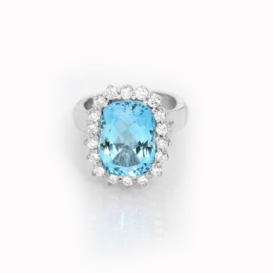 14K White Gold Blue Topaz and Diamond Ring Size 5 3/4