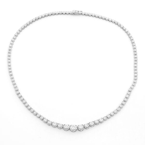 Platinum Mounting 10 cts Diamond Necklace