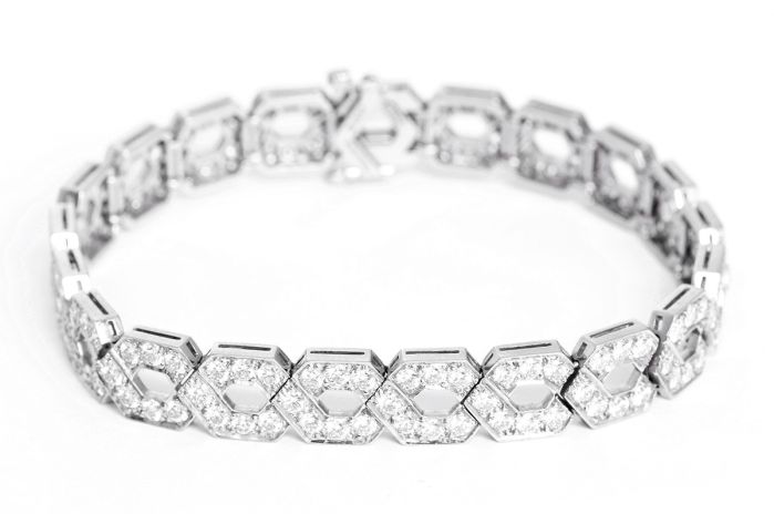 Stunning Tiffany & Co.  Platinum Diamond Link Bracelet