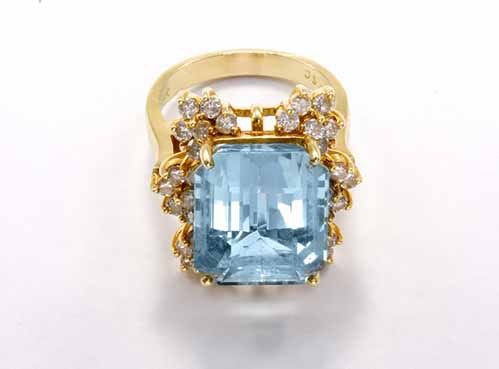 14K Yellow Gold Aquamarine and Diamond Ring Sz. 8.25